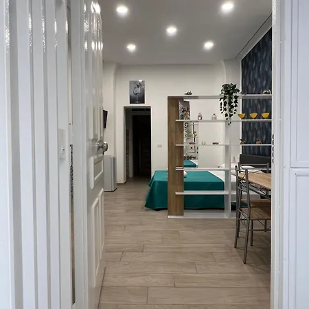 Domus Alba * Naples